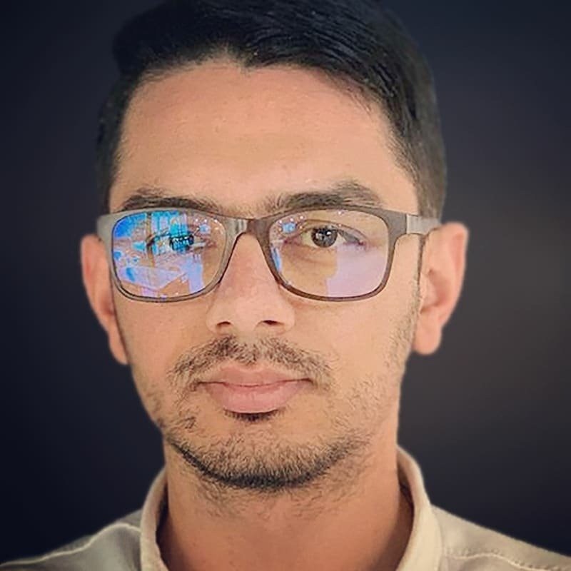 کامیار حقیقی