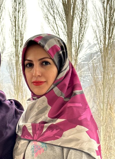 انسیه عباسمیرزایی