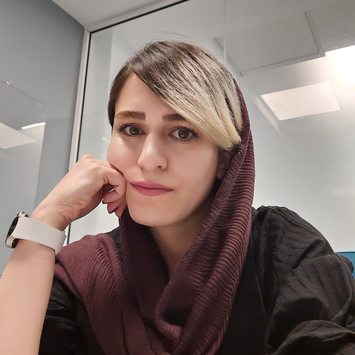 منیژه یادگاری