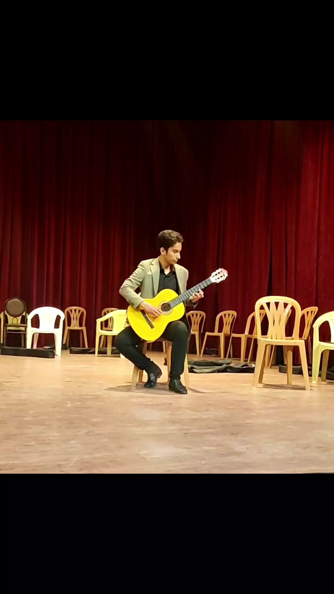 یاسین احمدی