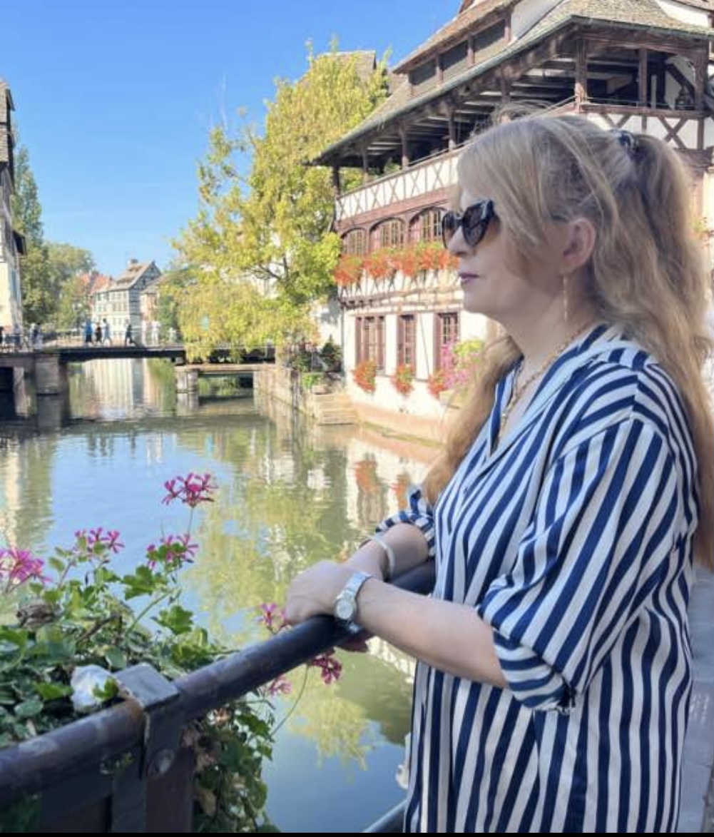 عالمه زینالی