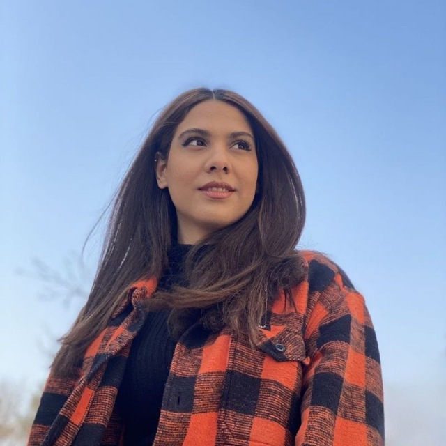 سپیده همتی مجرب