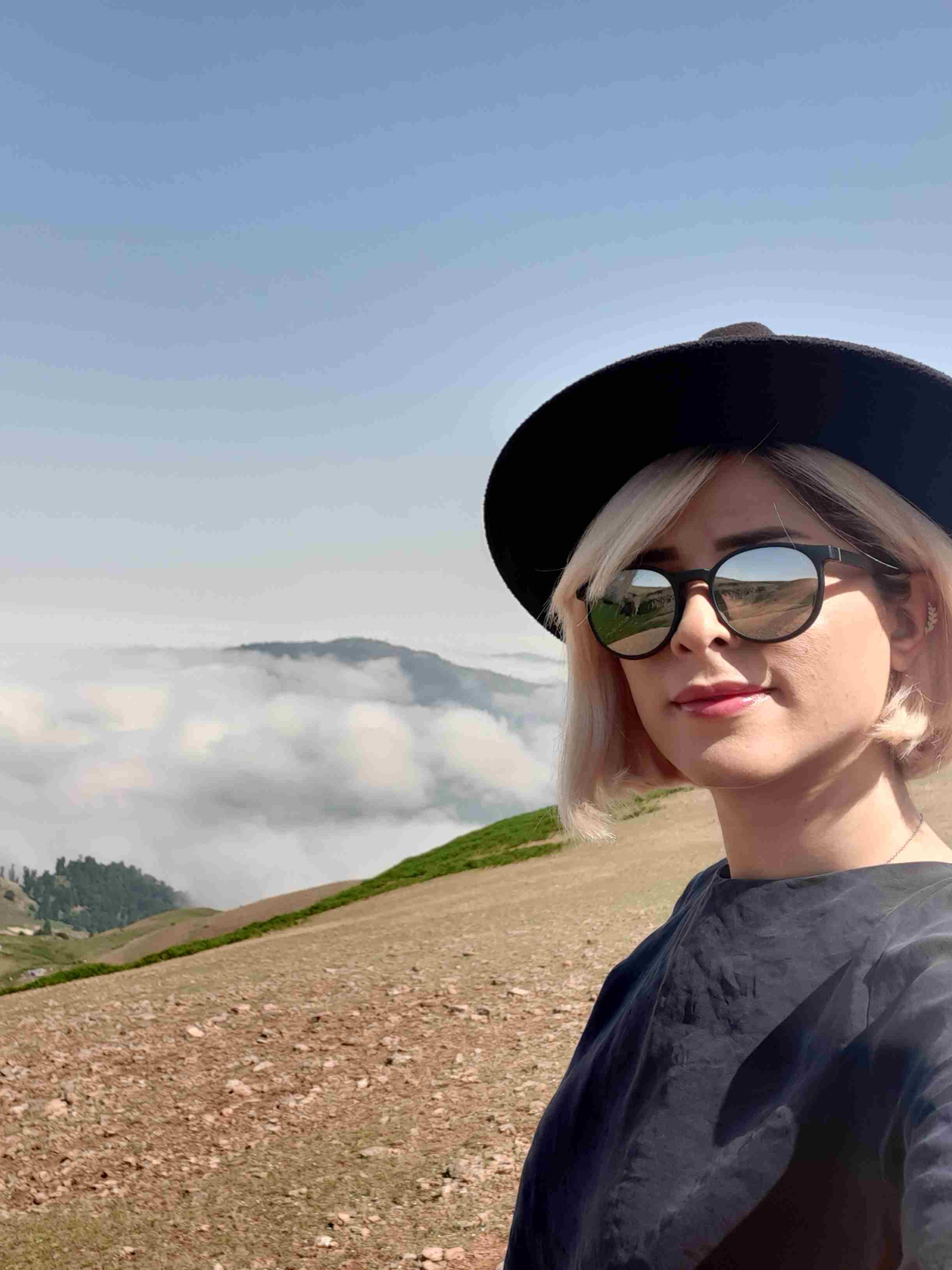 شکوفه کیاور