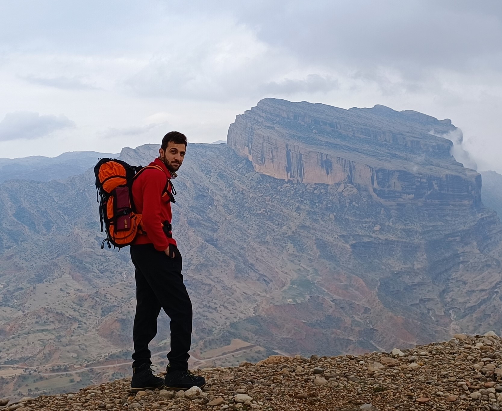 عرفان عنایت