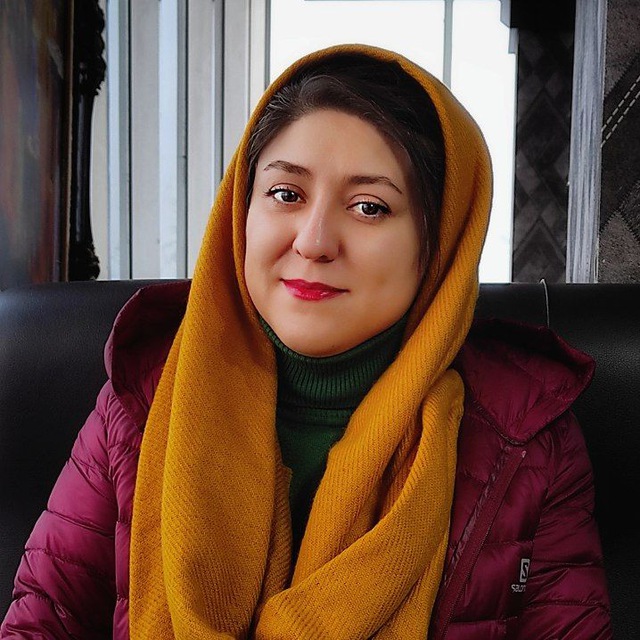 مینا خلیل زاده