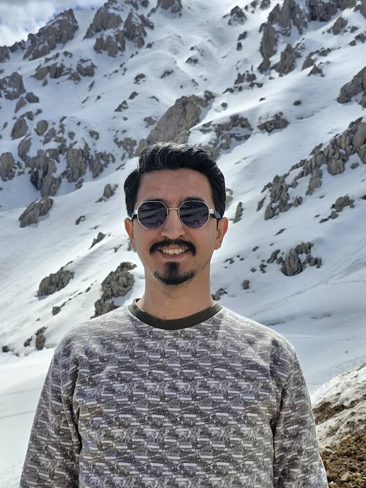 عباس آریان پور