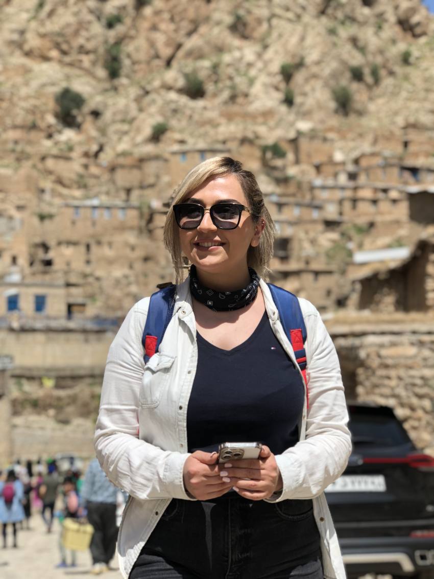 بهاره فرج زاده