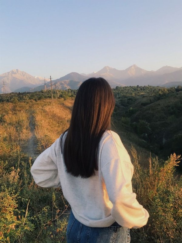 پریسا اکبری